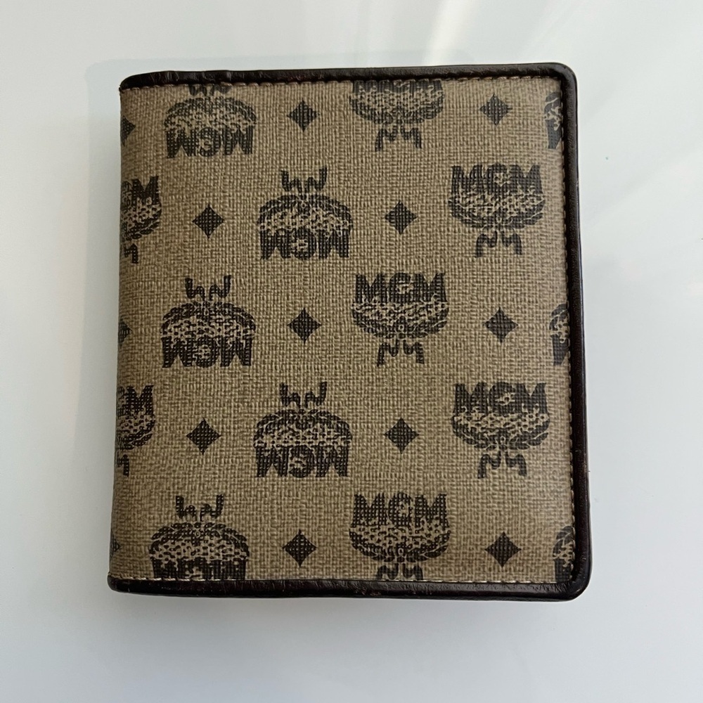 MCM SMALL MONOGRAM MEN’S WALLET